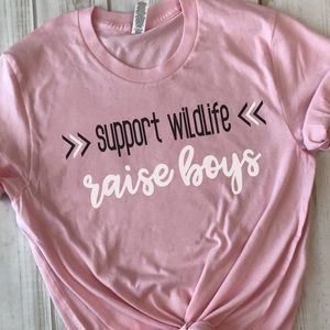 👣Boy Mom Graphic Tee 👣